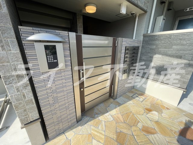 フジパレス近鉄長瀬のエントランス|清潔なエントランスです