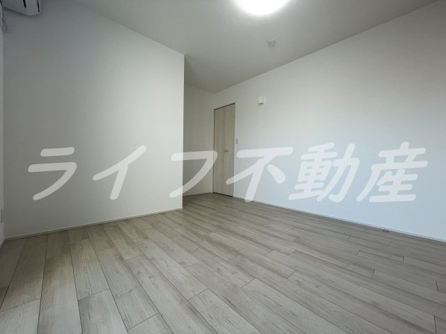 フジパレス近鉄長瀬の洋室|落ち着いた色調の洋室です