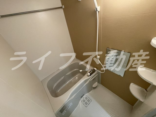 フジパレス近鉄長瀬の浴室|日々の疲れを癒すお風呂付です