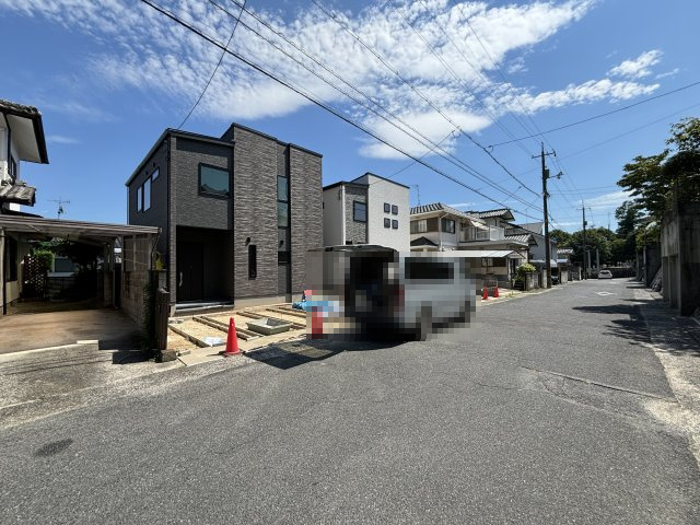新築戸建　高取北2丁目（No.Ｂ／No.Ｂ）の前面道路含む現地写真