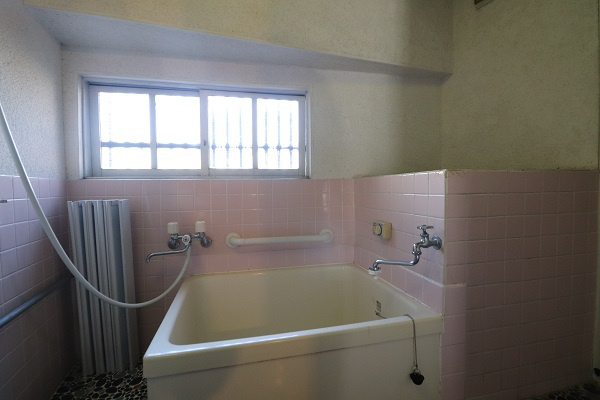 西町広又貸家の浴室|現況優先