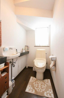 【トイレ】 | 東金市田間　中古戸建 | スーパー村の市場徒歩1分 JR東金線東金駅徒歩約14分 都市ガス上下水４LDK 暖炉付き駐車3台可能