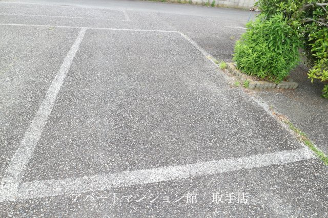 セジュール石田Ⅱの駐車場