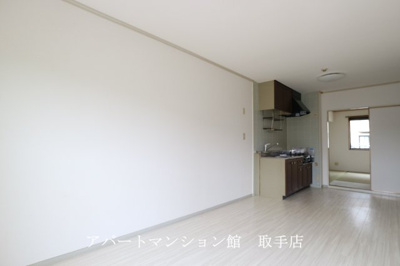 【居間・リビング】 | セジュール石田Ⅱ