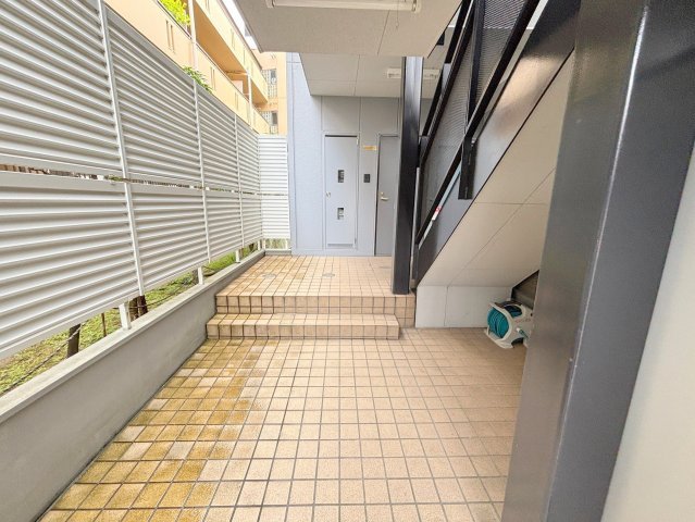 プレジデント豊新のエントランス