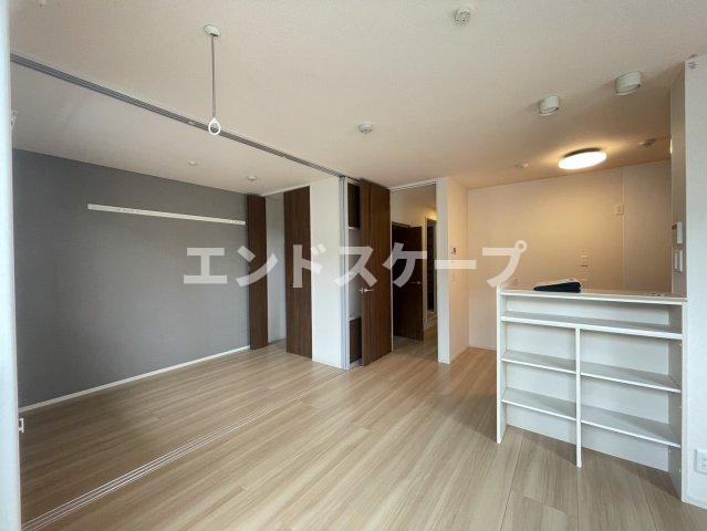 カーサ・プリメーラの居間・リビング|高崎、前橋エリアのお部屋探しはエンドスケープまで！お客様の理想お聞かせ下さい♪