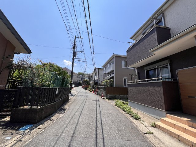 スタジオのある家　東逗子駅徒歩4分の周辺|住宅街