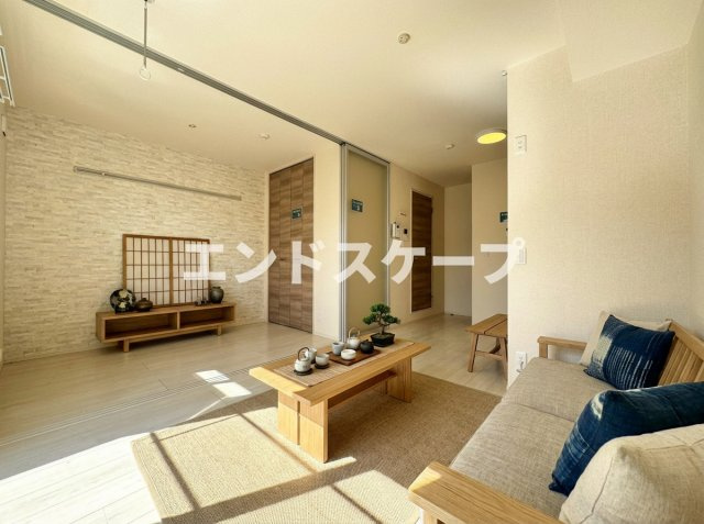 Freesiaの居間・リビング|高崎、前橋、伊勢崎エリアのお部屋探しはエンドスケープまで！お客様の理想お聞かせ下さい♪
内装のイメージが一部異なる場合がございます。