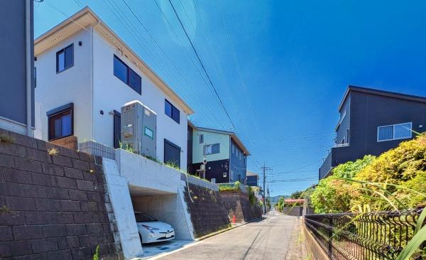 横浜市金沢区釜利谷西１丁目の新築一戸建の前面道路含む現地写真|周辺環境も合わせてご案内させて頂きます！
お気軽にお問い合わせ下さい！