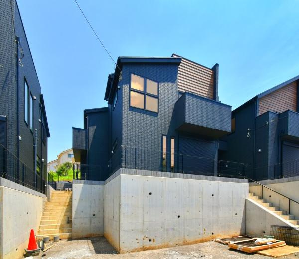 横浜市保土ケ谷区上菅田町の新築一戸建の外観|陽当りの良さが伝わります！
是非、現地にてご確認下さい。