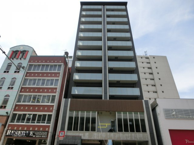 ラルジュルーセントオーデン難波の外観