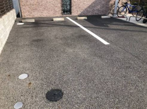 泉大津市森町１丁目のハイツの駐車場|車をお持ちの方に嬉しい駐車場付きの物件です
