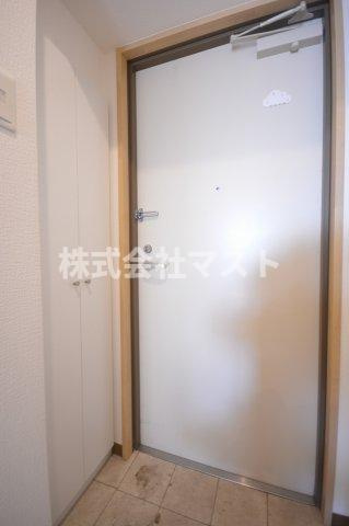 TOCCH１番館の玄関