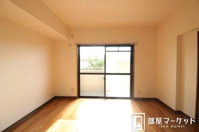 【居間・リビング】 | Ｋ・Ｒ・Ｔ | 同型タイプ