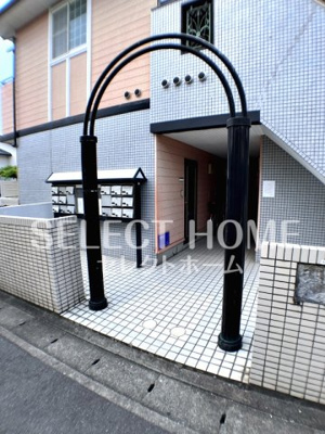 【エントランス】 | パレス六名