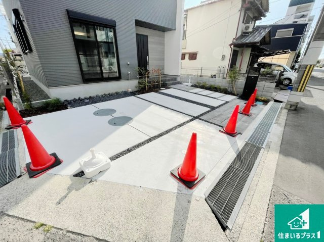 泉佐野市葵町　未入居の駐車場|段差のない駐車場！らくらく駐車2台可能！