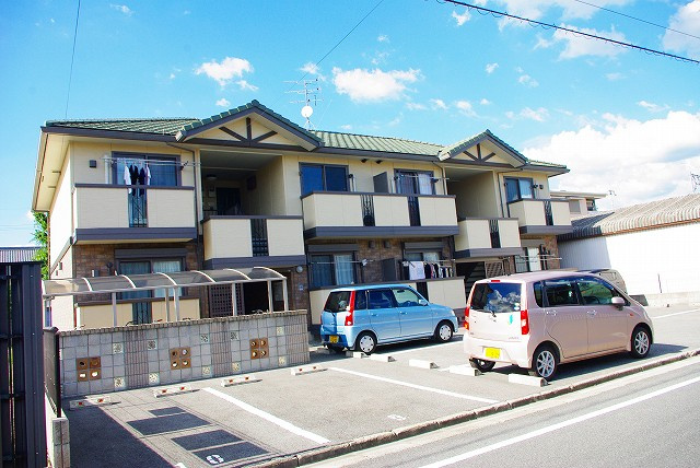 シャルマン（田井庄町）の外観|外はこのようになっています