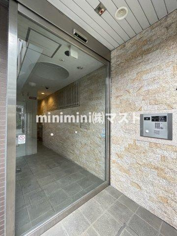 ドゥスプランドゥールのエントランス