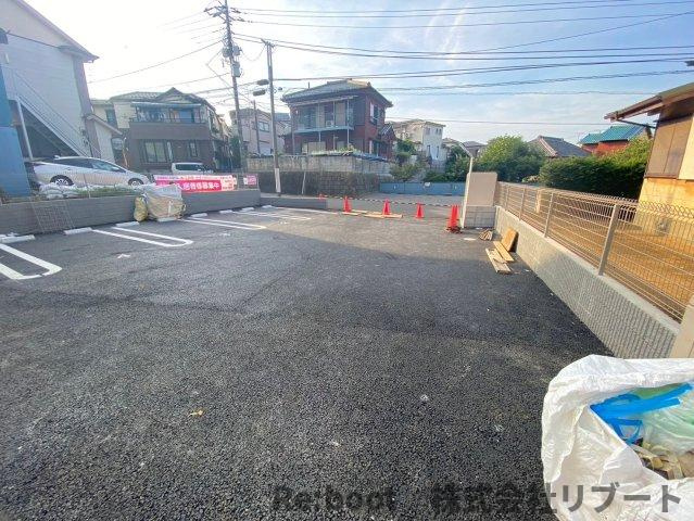 Sky bloom Natsumi　スカイブルームナツミの駐車場