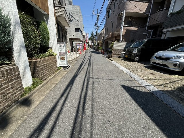 【周辺】 | 大橋マンション | 当然ながら近辺には商店街やスーパーが混在し、生活面のお買い物などで困ることは御座いません。