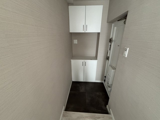 【玄関】 | 大橋マンション | シューズクローゼット設置の玄関