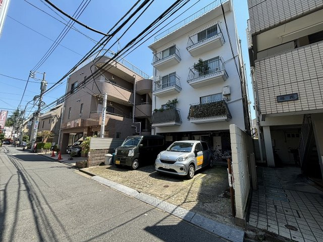 【外観】 | 大橋マンション | 駅4分とは感じられない住環境で、とても静かで穏やかな現地周辺♪