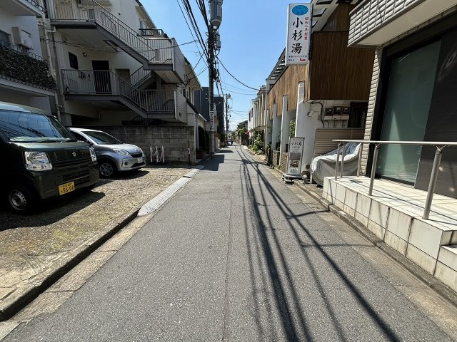 【周辺】 | 大橋マンション | マンション出入口接道の道路は交通量も少なく小さなお子様にも安心の立地です♪