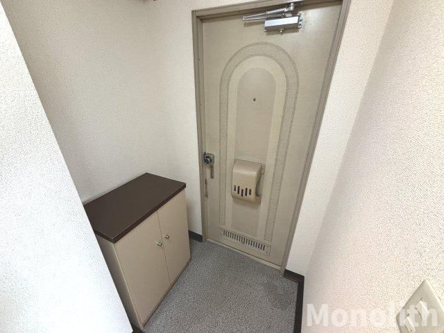 タウニィ高松B棟の玄関