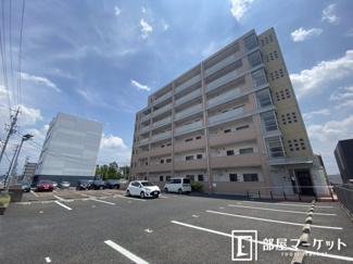 【駐車場】