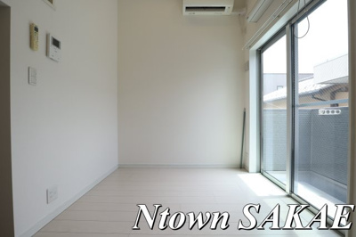 【居間・リビング】 | ラフェリオⅡ | こちらのリビングで趣味の時間をお楽しみください