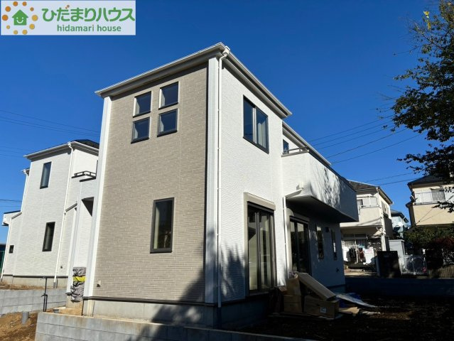 蓮田市黒浜　6期　新築一戸建て　グラファーレ　03の外観|落ち着いた雰囲気のあるお洒落な外観！			
