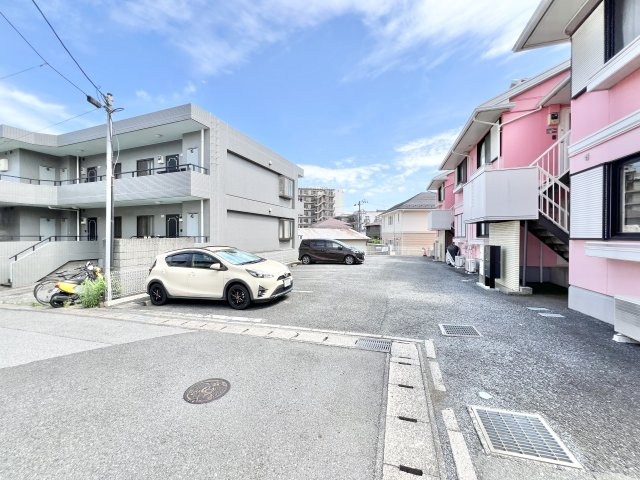 エバーグリーン Ⅱの駐車場