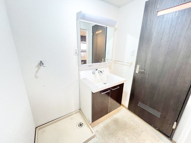 エバーグリーン Ⅱの洗面所|※別部屋参考写真