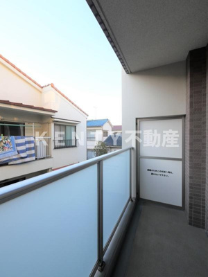 【バルコニー】 | ＦＯＲＴＩＳ大森 | 外からの目が気にならないバルコニーで洗濯物が干せます