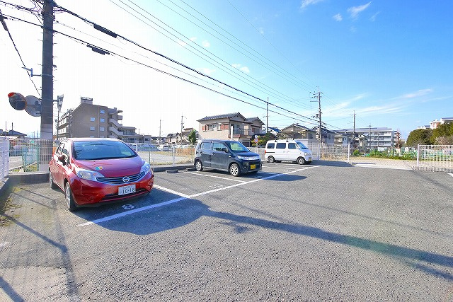 ベルパレスの駐車場|車をお持ちの方に嬉しい駐車場付きの物件です