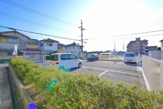 ベルパレスの駐車場|車をお持ちの方に嬉しい駐車場付きの物件です