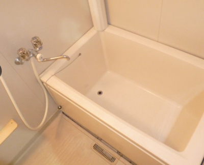 【浴室】 | ハミングタウン久留米 | ※掲載写真は同物件別号室の参考写真です。実際のお部屋とは間取り・設備・内装等が異なる場合があり、現況を優先とします。