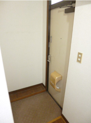 【玄関】 | ハミングタウン久留米 | ※掲載写真は同物件別号室の参考写真です。実際のお部屋とは間取り・設備・内装等が異なる場合があり、現況を優先とします。
