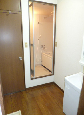 【玄関】 | ハミングタウン久留米 | ※掲載写真は同物件別号室の参考写真です。実際のお部屋とは間取り・設備・内装等が異なる場合があり、現況を優先とします。