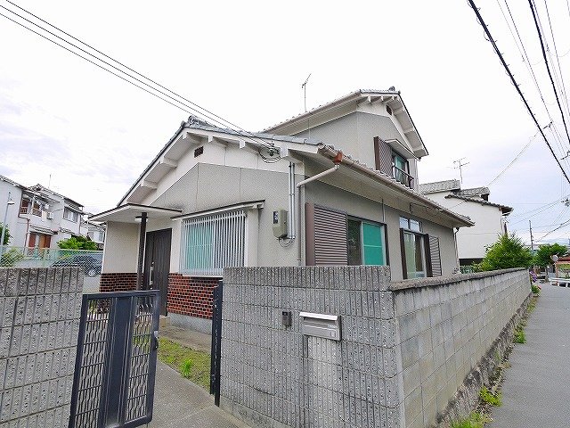 菅原町梅森貸家の外観
