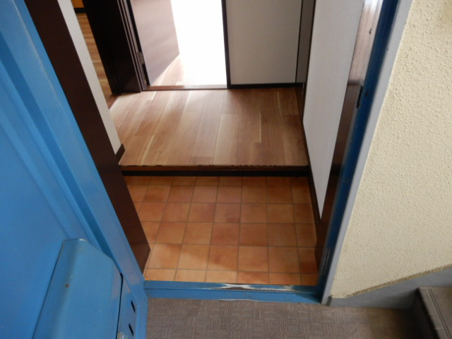 マンション堂本の玄関