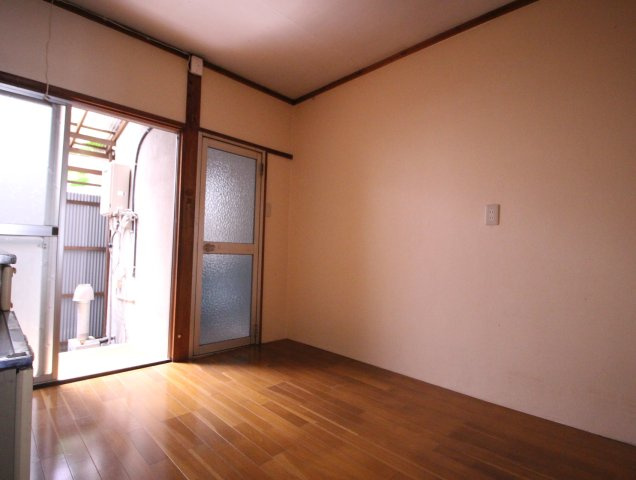 【玄関】 | 都丘町（中古テラス）
