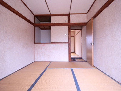 【和室】 | 都丘町（中古テラス） | 2階和室になります。
広さは6帖ございます♪