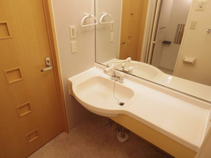 マロンハイム Ａ・Ｂの独立洗面台|大型洗面化粧台