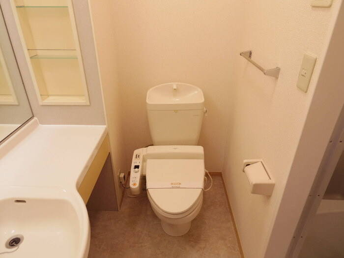 マロンハイム Ａ・Ｂのトイレ|温水洗浄暖房便座