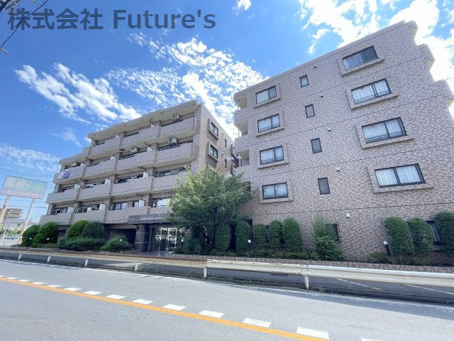 三郷早稲田サニーコートの外観|外壁タイル貼のマンション