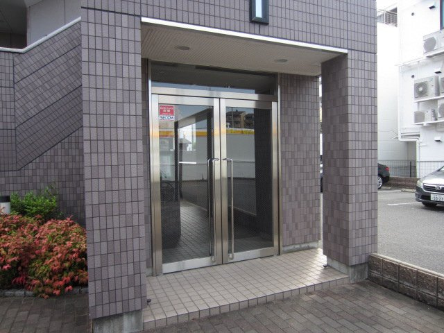 【エントランス】