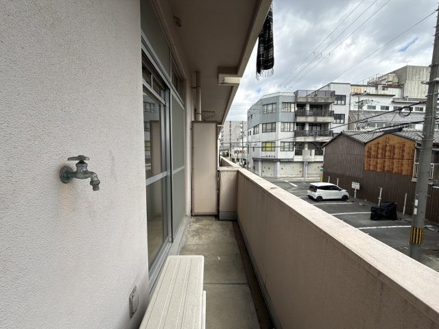 ペシュ七番館のバルコニー