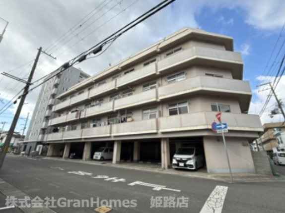 ペシュ七番館