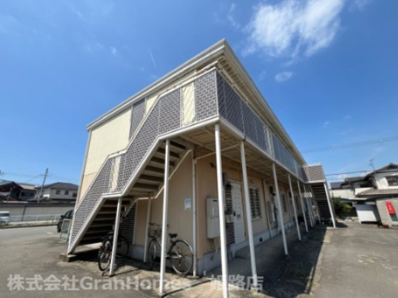 サンシティ小坂の外観